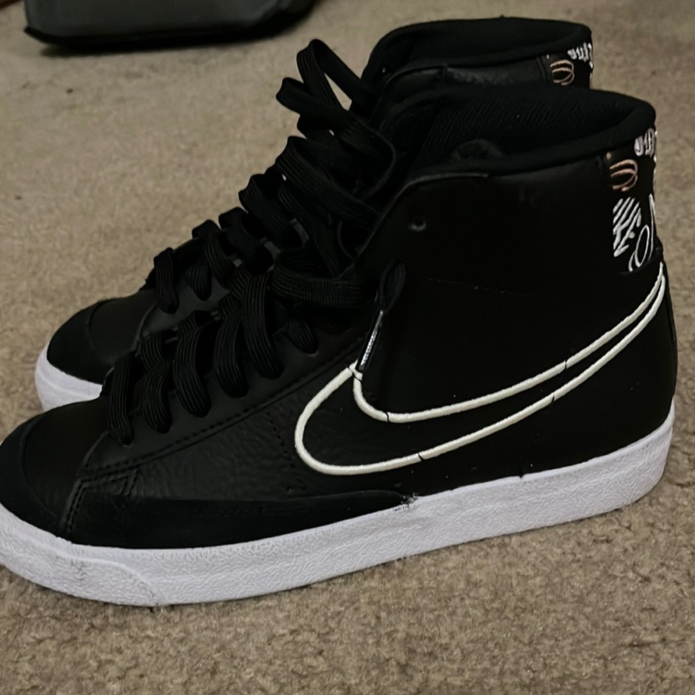 Nike Black Blazers, 6 Youth Women's 7.5